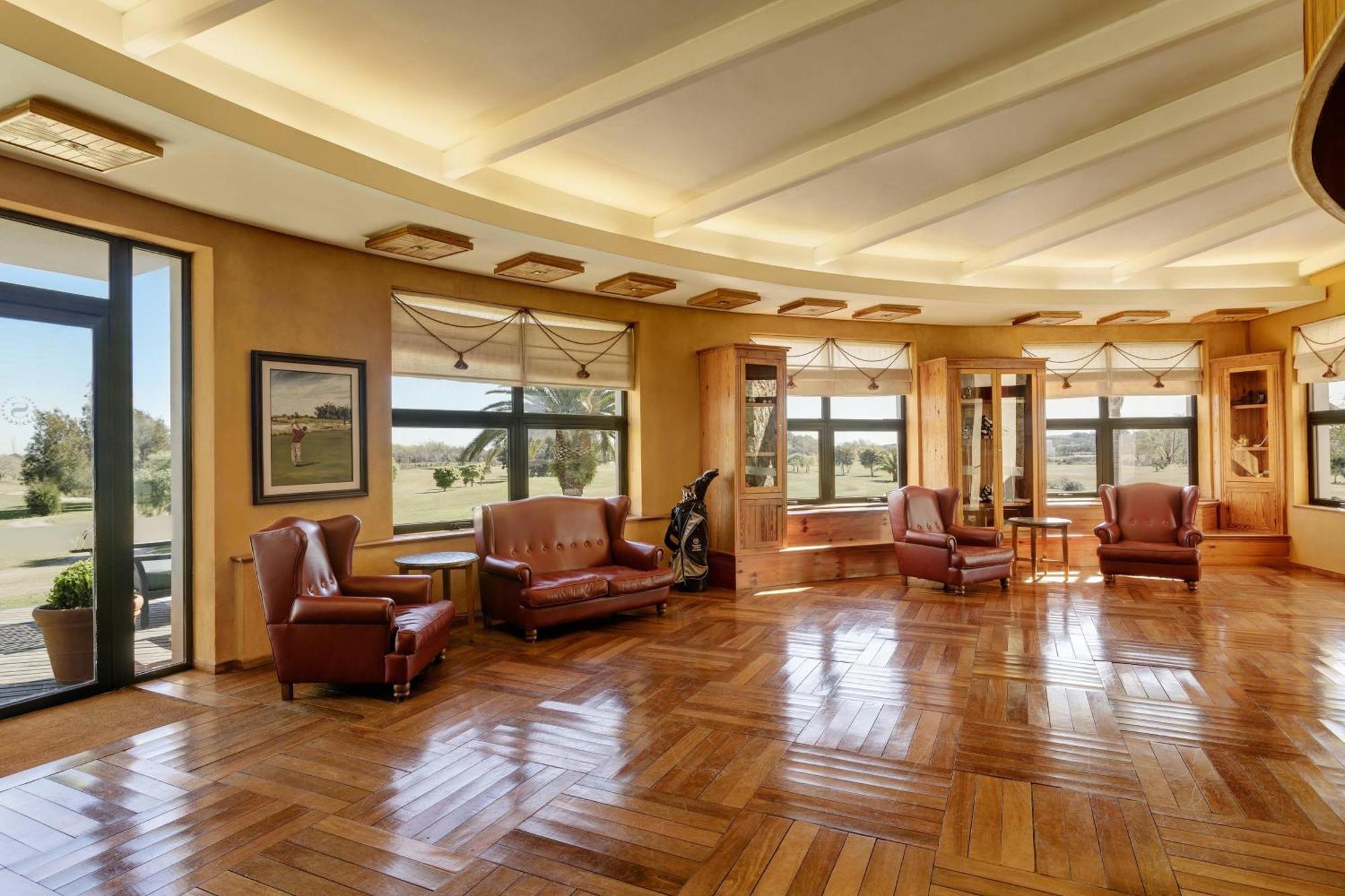 קולוניה דל סקרמנטו Sheraton Colonia Golf & Spa Resort מראה חיצוני תמונה Clubhouse interior