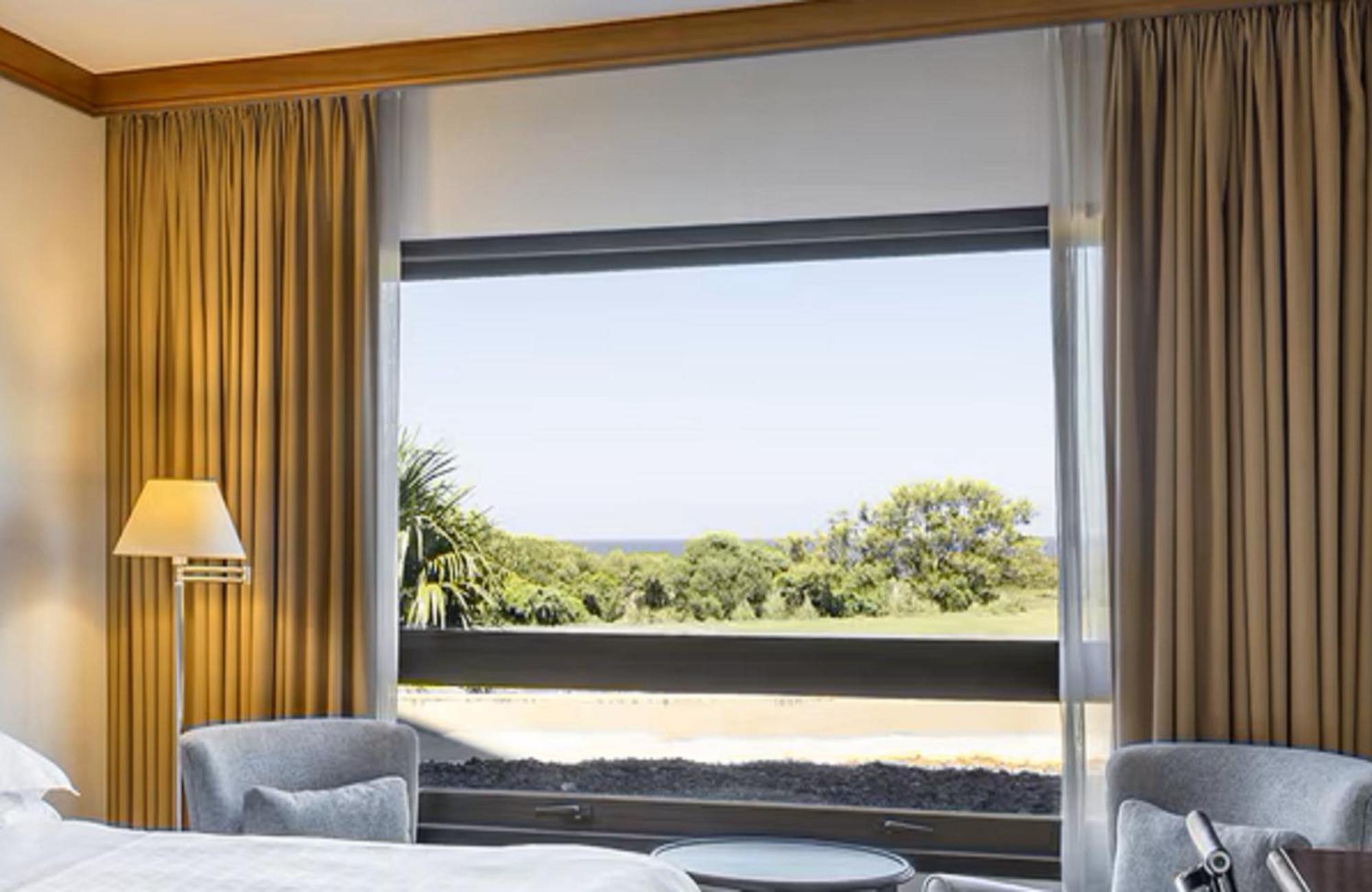 קולוניה דל סקרמנטו Sheraton Colonia Golf & Spa Resort מראה חיצוני תמונה A window with a roller blind