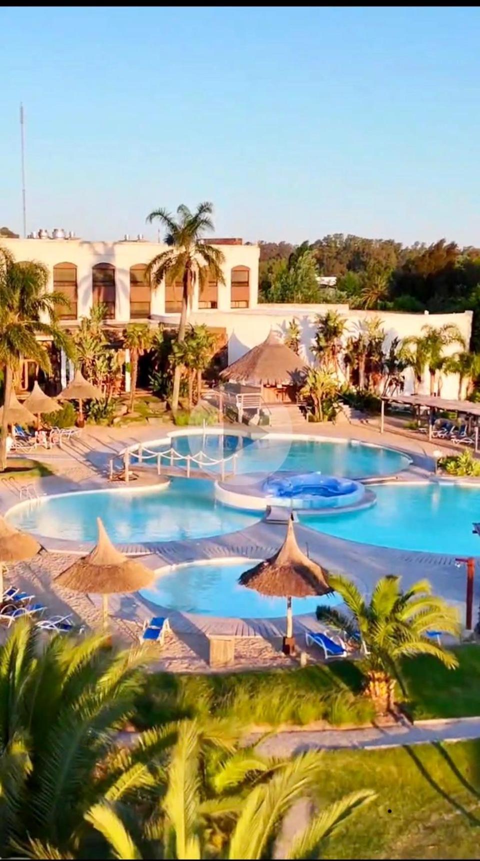 קולוניה דל סקרמנטו Sheraton Colonia Golf & Spa Resort מראה חיצוני תמונה The swimming pool at the hotel