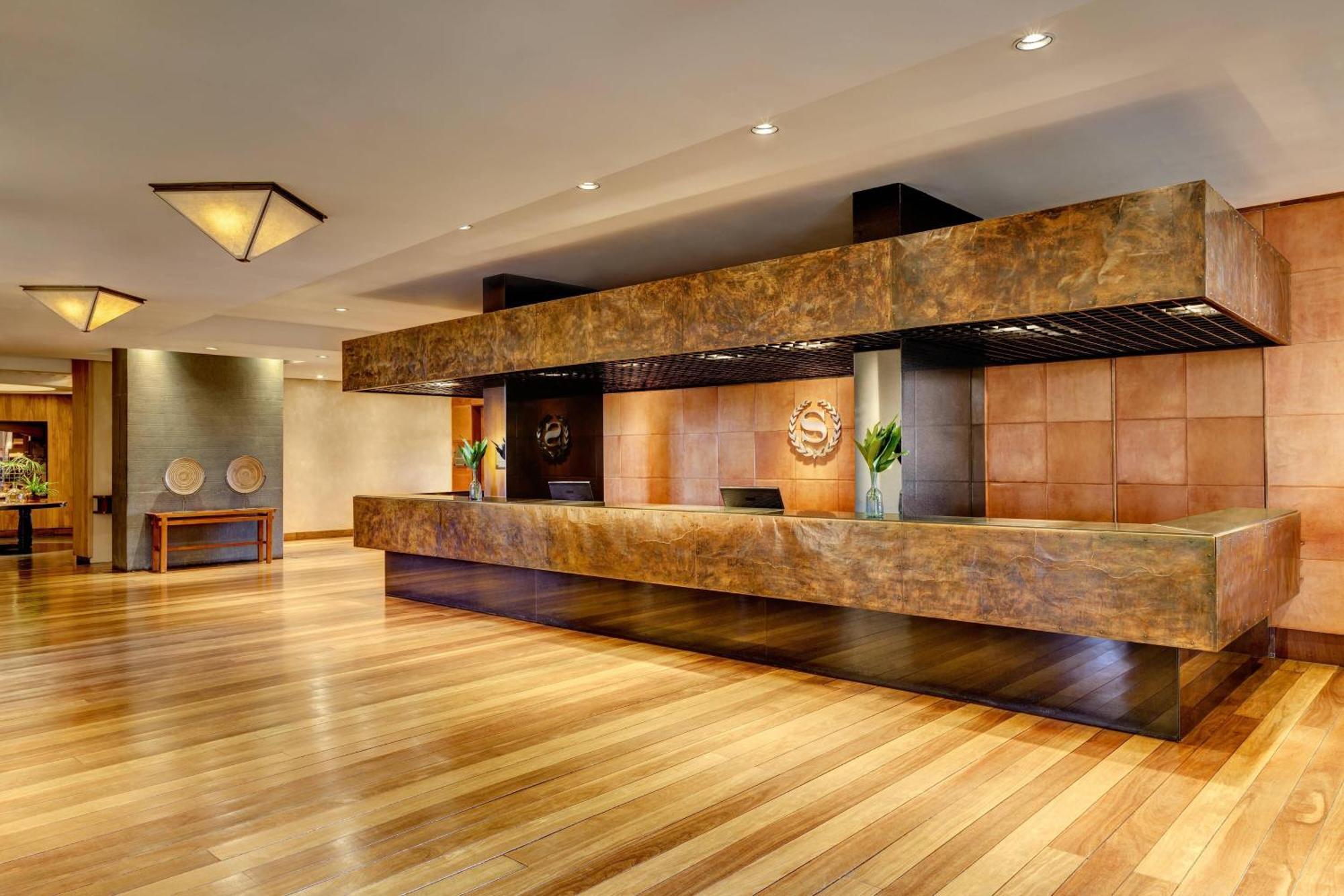 קולוניה דל סקרמנטו Sheraton Colonia Golf & Spa Resort מראה חיצוני תמונה The lobby of the hotel